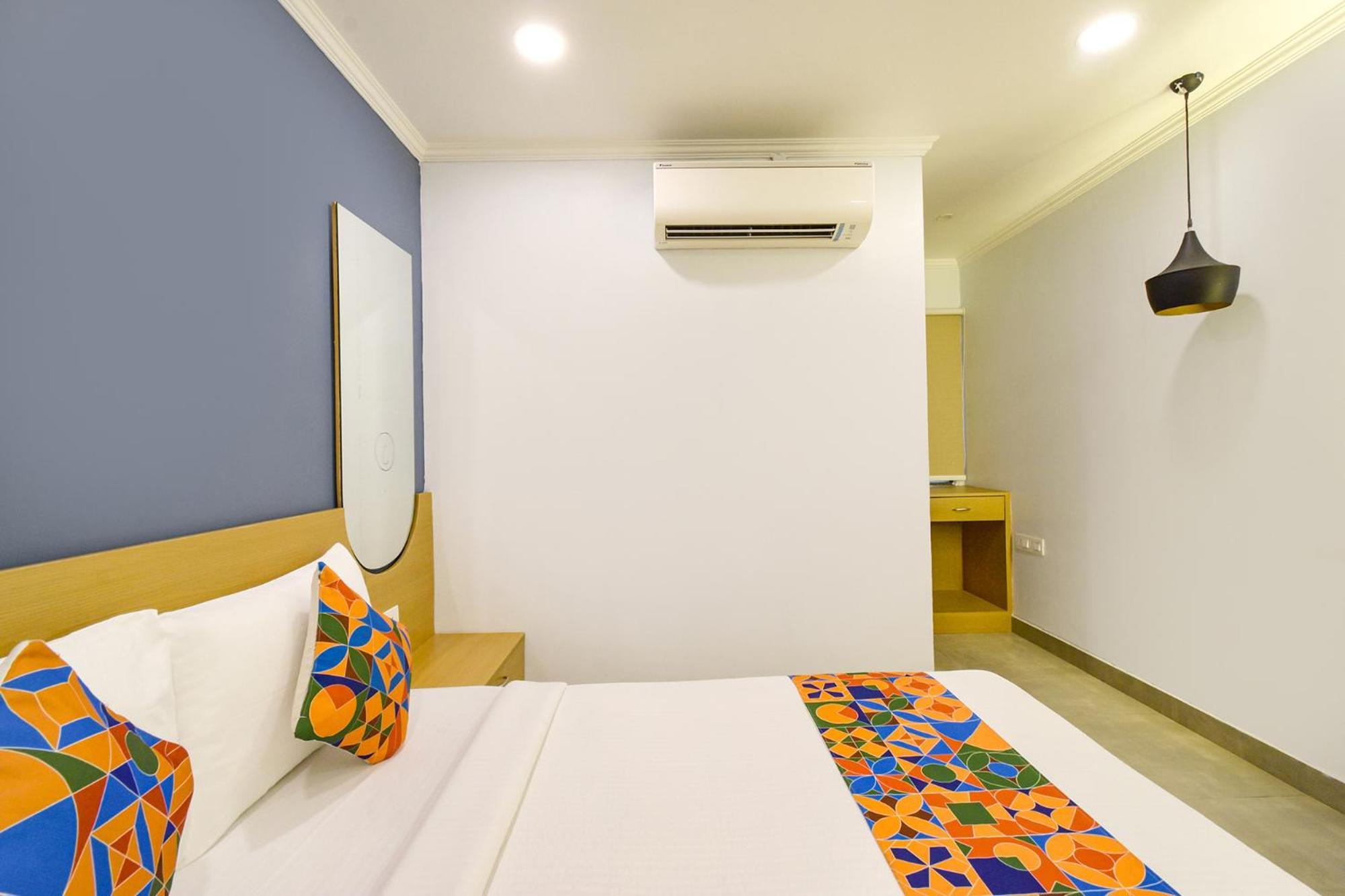 Fabhotel The Cinco Primera - Nr Kbr Park, Banjara Hills Hyderabad Exterior photo
