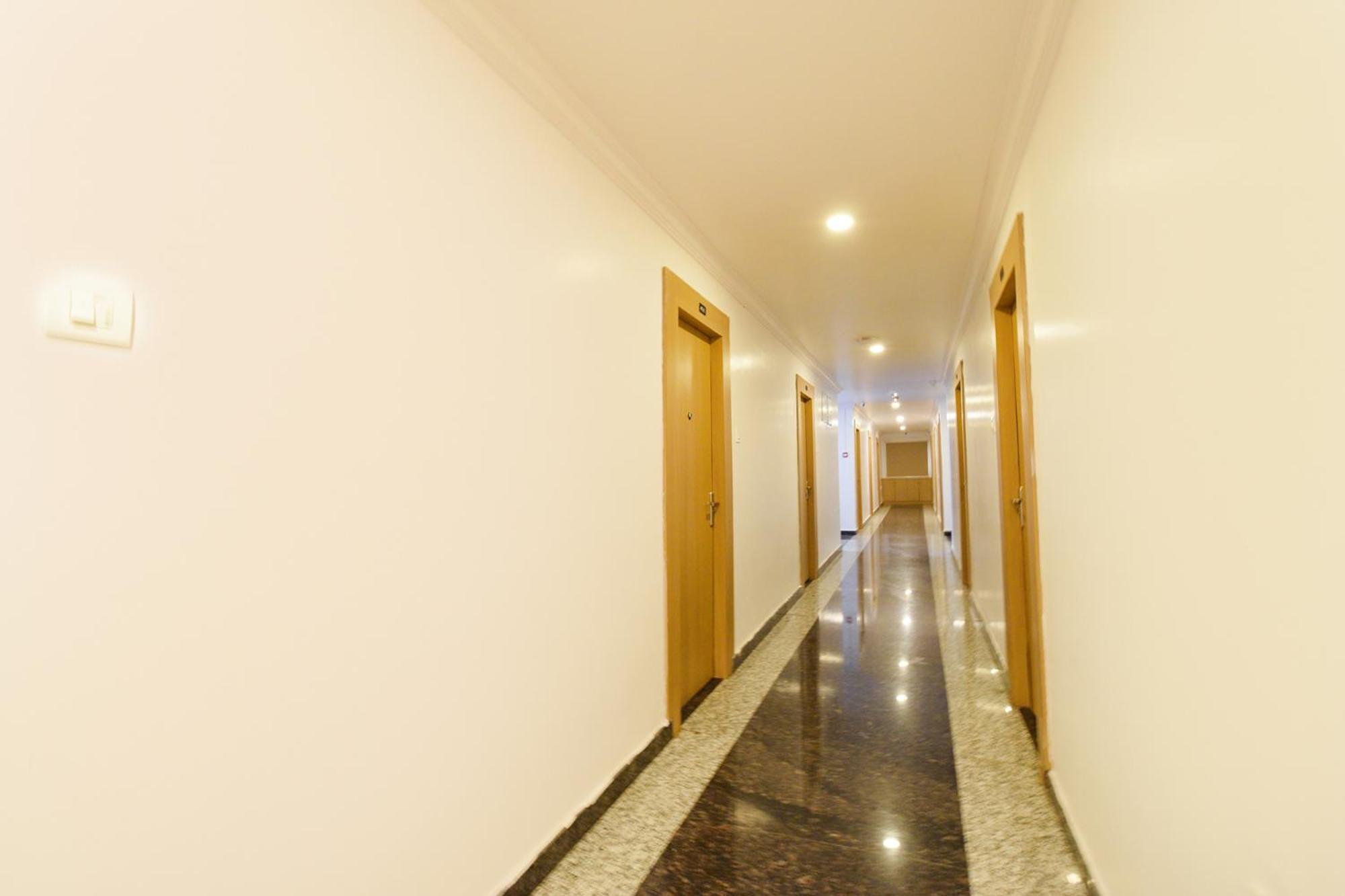 Fabhotel The Cinco Primera - Nr Kbr Park, Banjara Hills Hyderabad Exterior photo